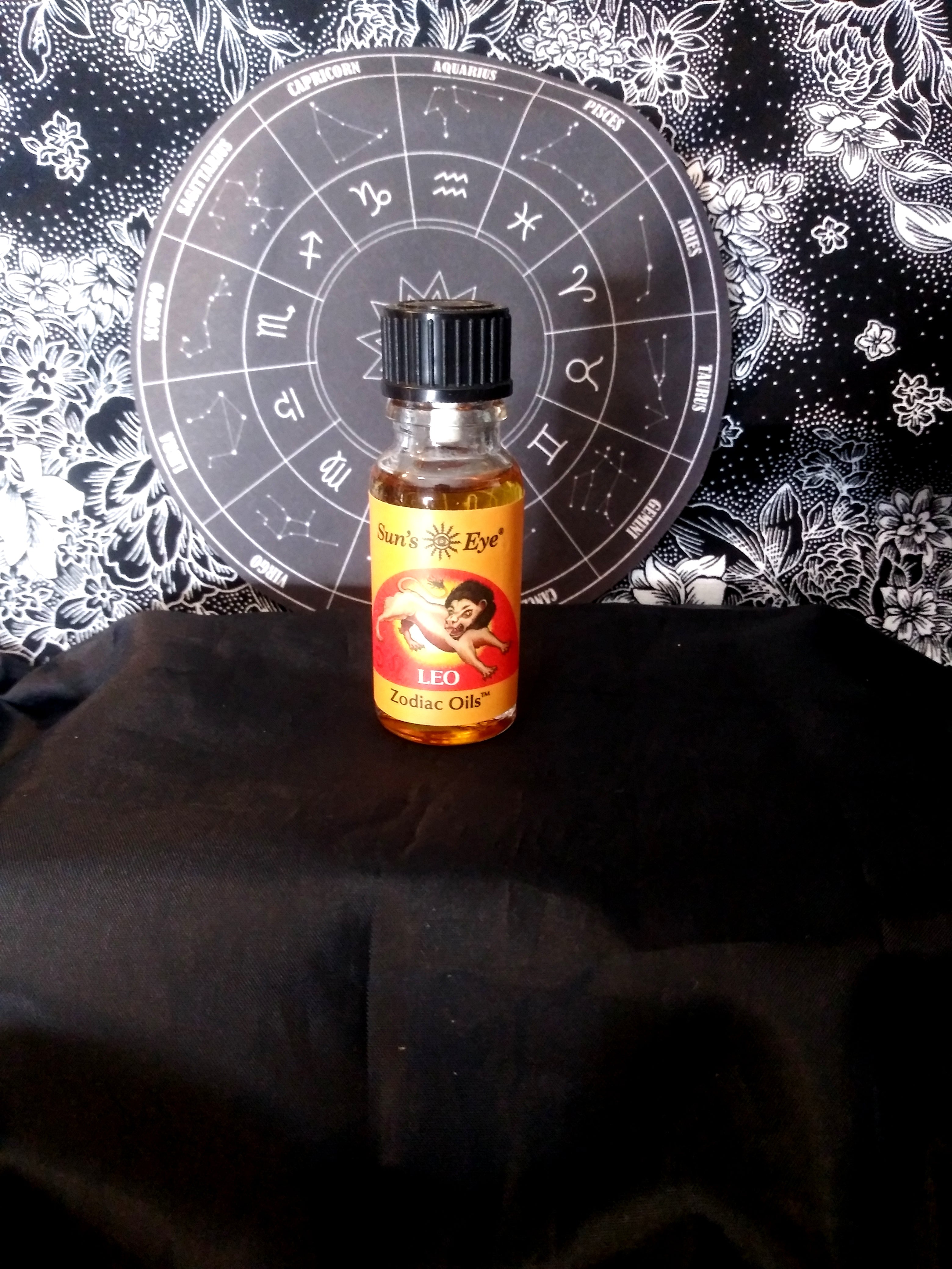 Leo Zodiac Oil (July 23 - August 22)