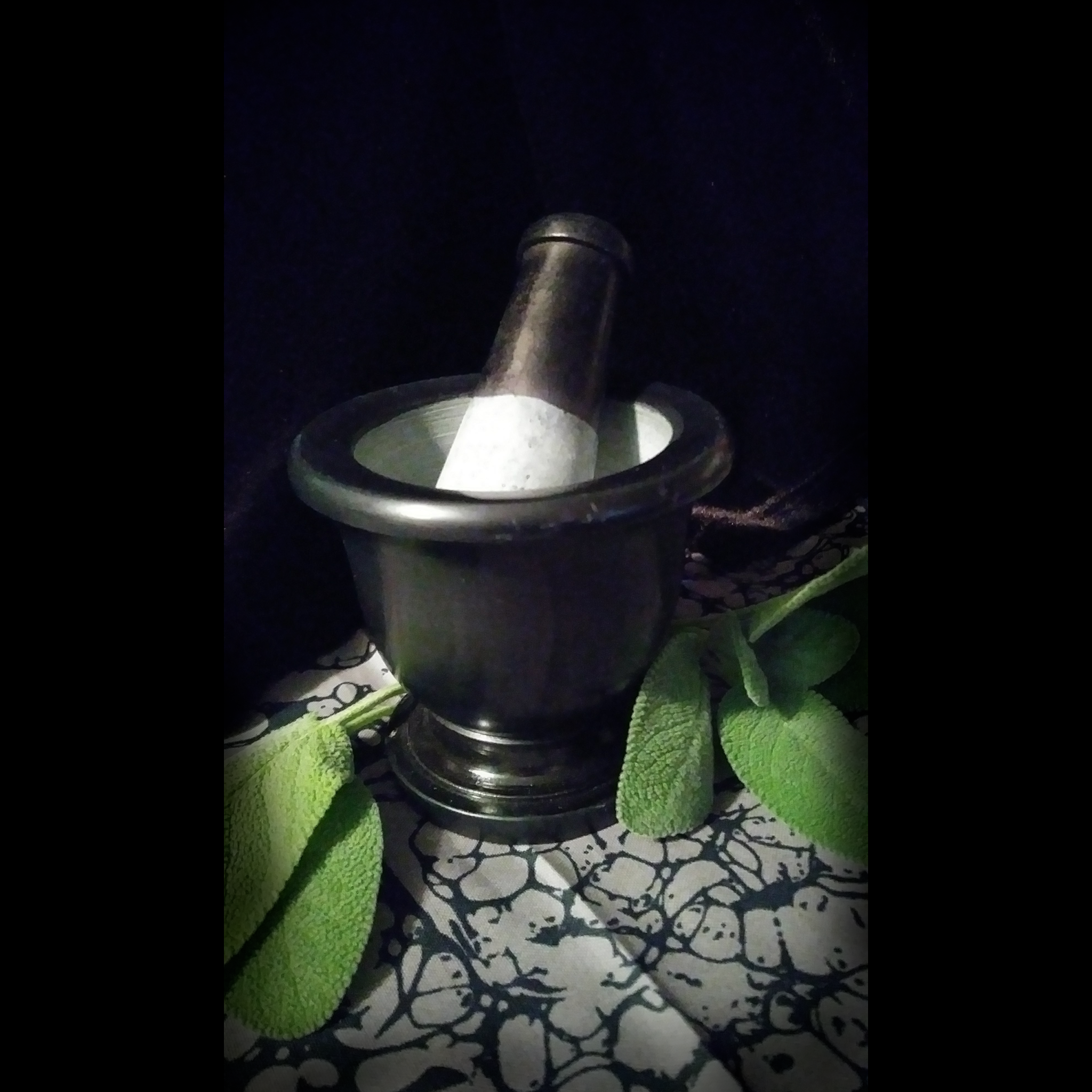 Black Mortar and Pestle