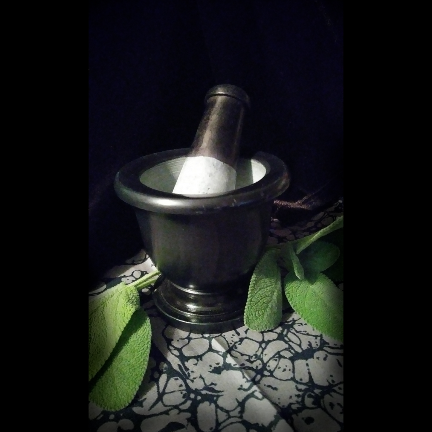 Black Mortar and Pestle