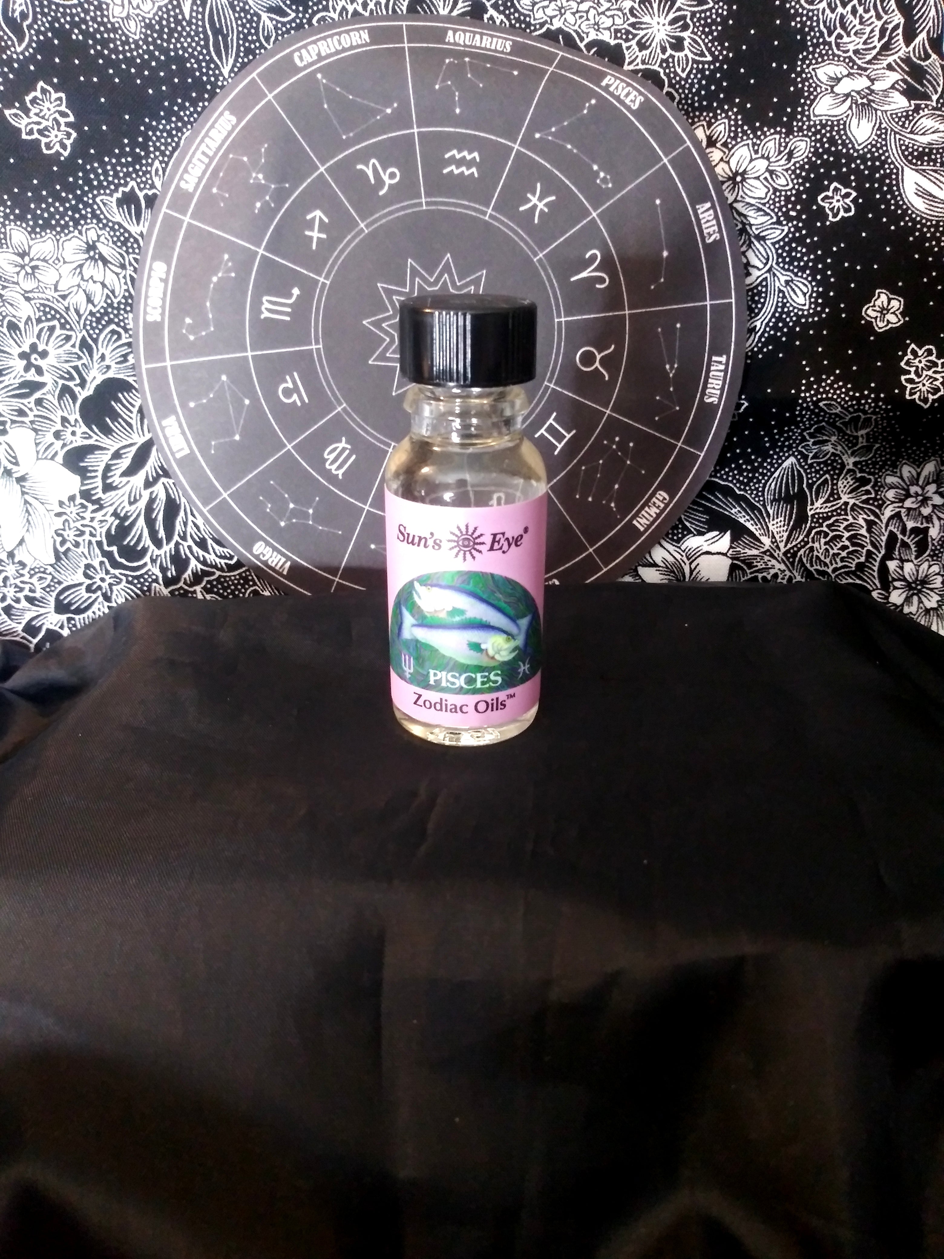 Pisces Zodiac Oil (February 19 - March 20th)