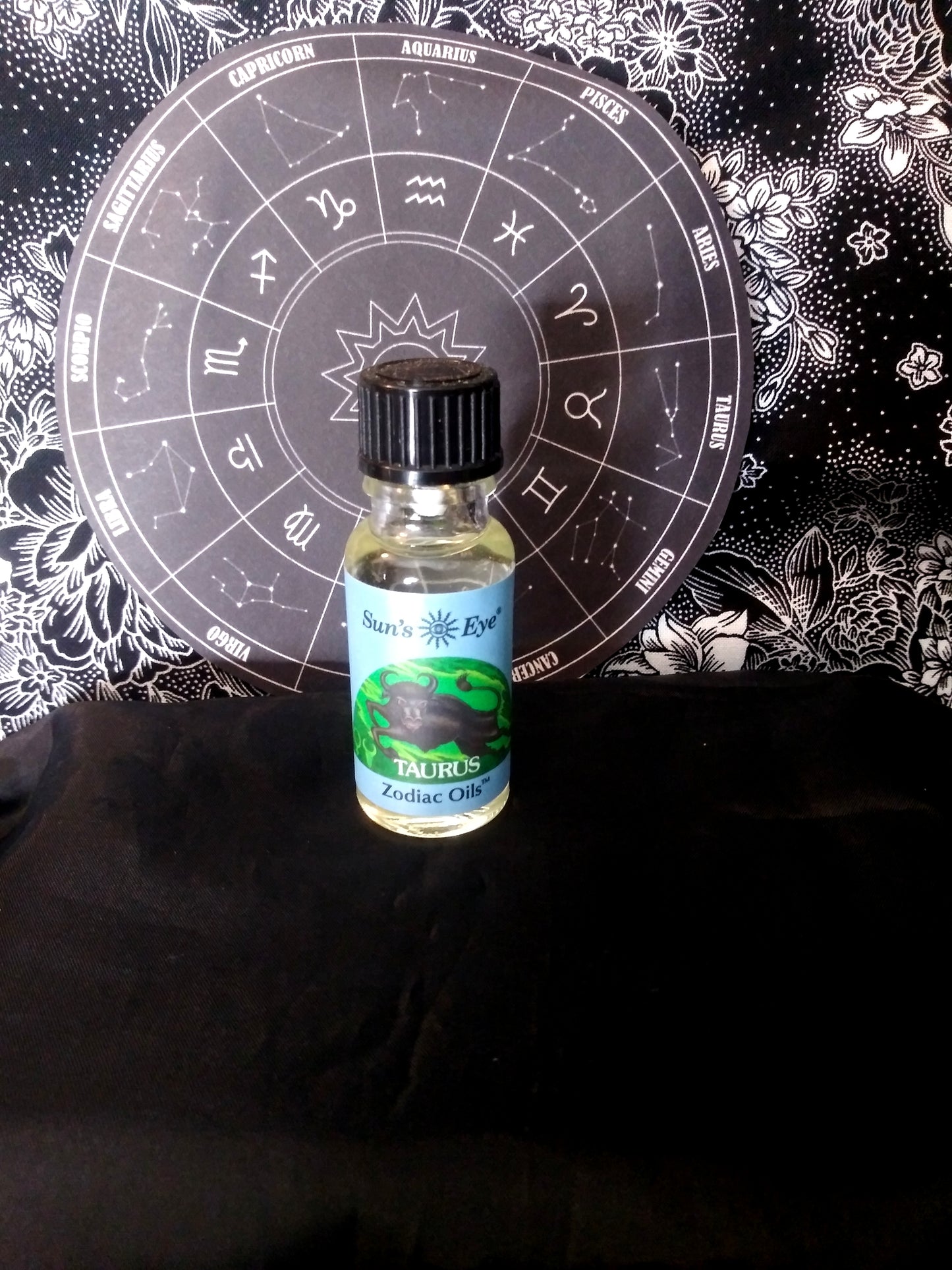 Taurus Zodiac Oil (April 20 - May 20)